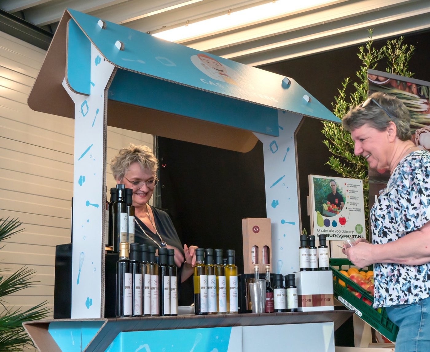 Marktkraam met luifel Marktkraam met luifel
